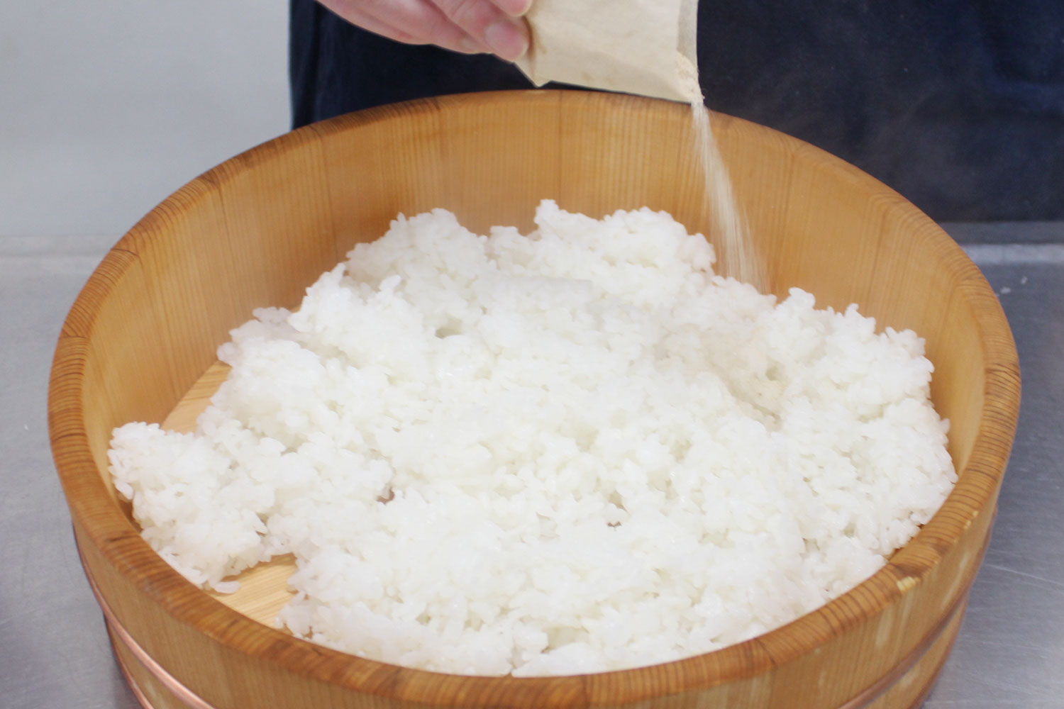 焼きのどくろだしをかける