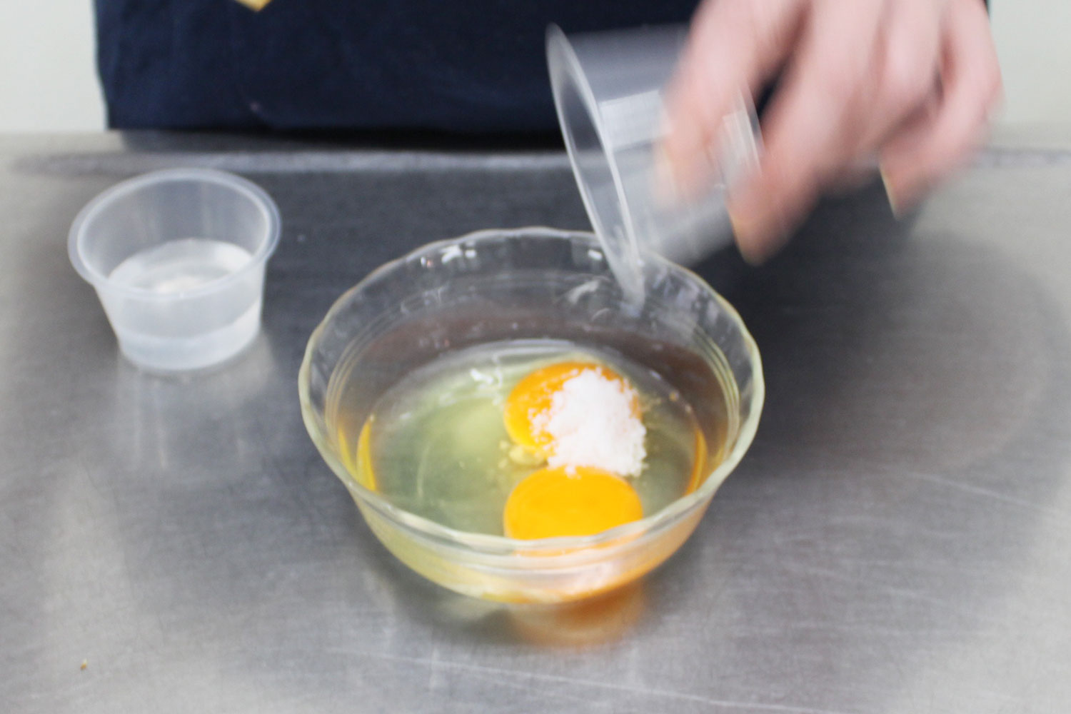 卵い調味料を入れる