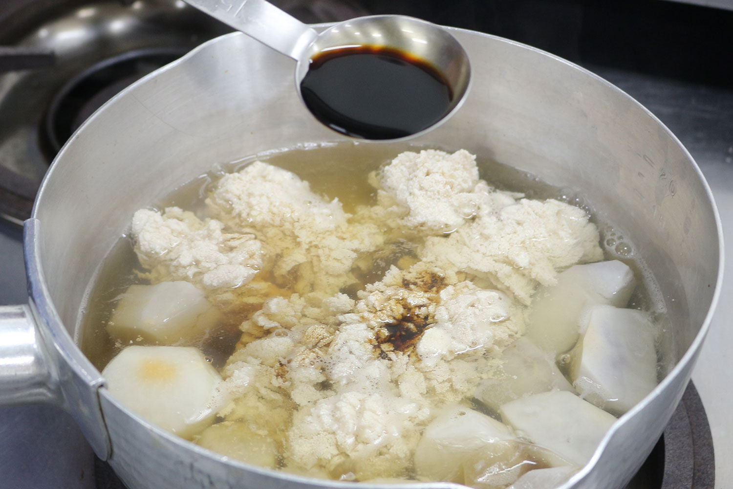 調味料を入れる