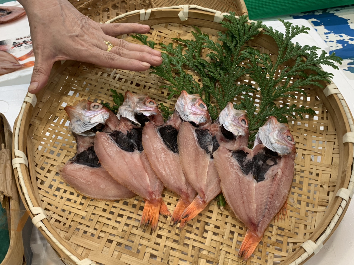 のどぐろ籠