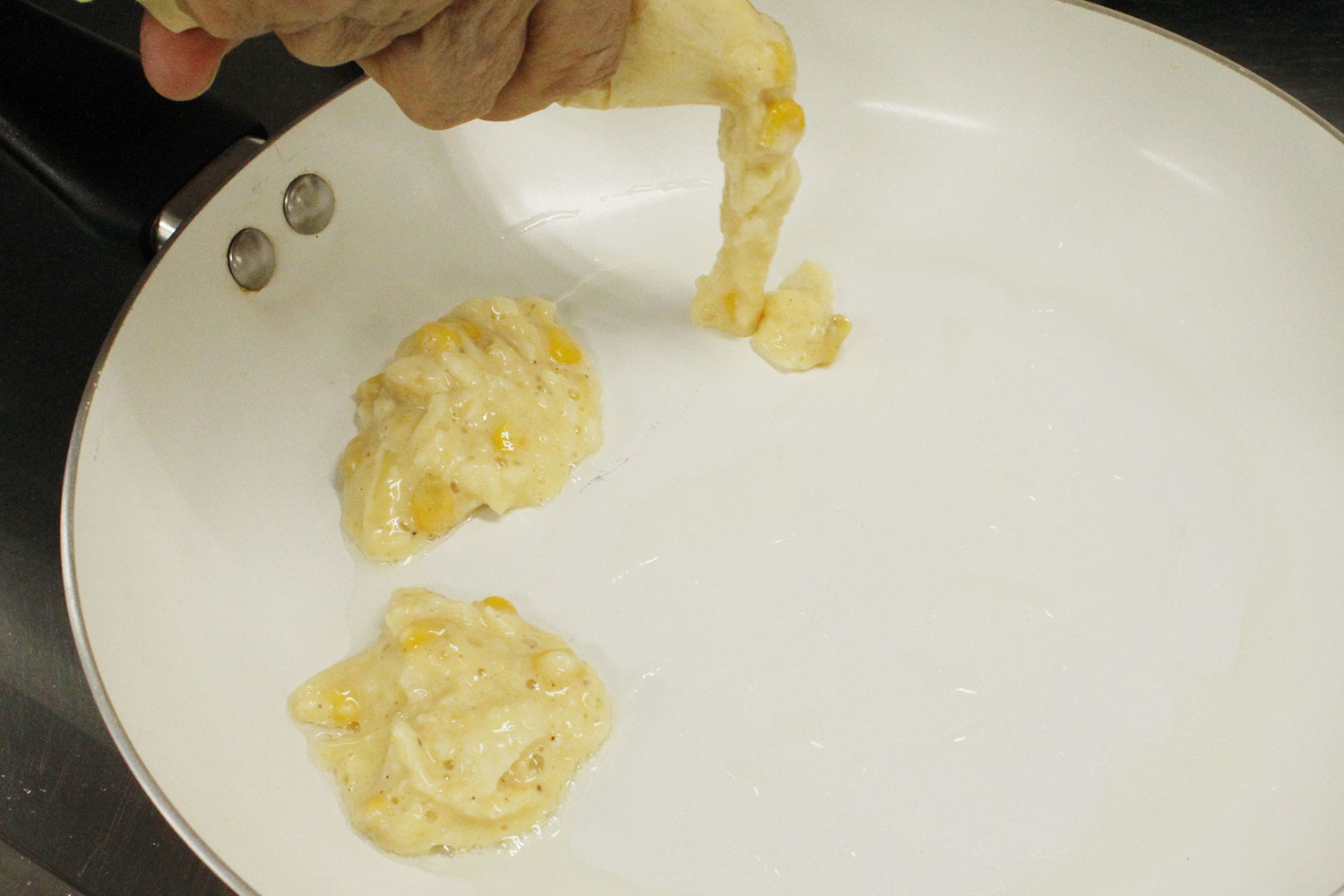 ゆっくり弱火で煮る