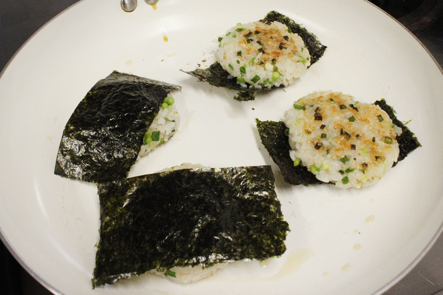 焼きのりを乗せて焼く