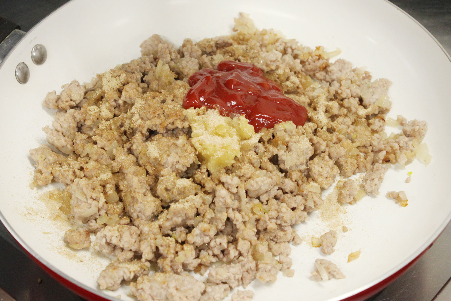 調味料を入れる